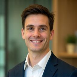 Portrait of Alex Wilson, IELTS success story